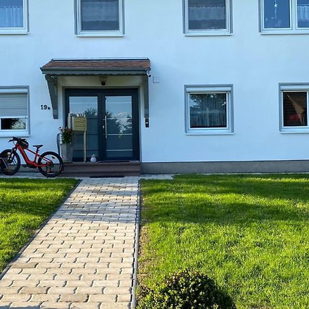 Schoene Ferien- Monteurswohnung - Ruhig Und Malerisch Gelegen Hofgeismar Buitenkant foto
