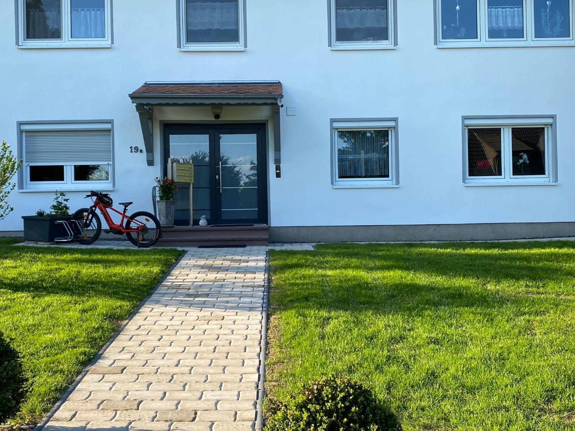 Schoene Ferien- Monteurswohnung - Ruhig Und Malerisch Gelegen Hofgeismar Buitenkant foto